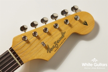 STV-R2 - Vintage White