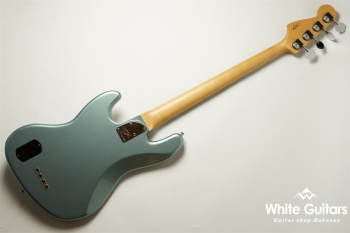 Custom Classic Jazz Bass - Ice Blue Metallic