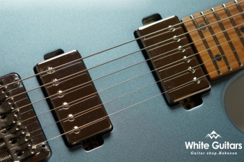 AZ2402 - Ice Blue Metallic