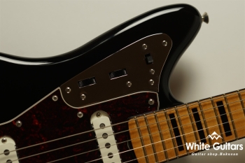 Vintera II’70s Jaguar - Black