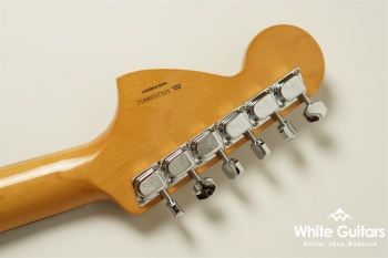 Vintera II’70s Jaguar - Black