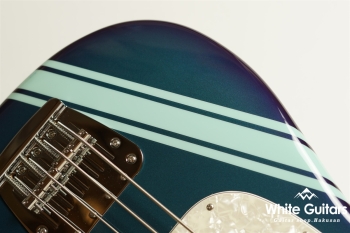 Vintera II 70s Mustang Bass - Competition Burgundy