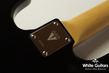 JBV-R2 - Black / Matching Head