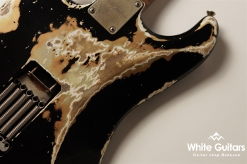 XSC-4 Black over Shoreline Gold - Heavy Aged / 5A Grade Flame Maple Neck