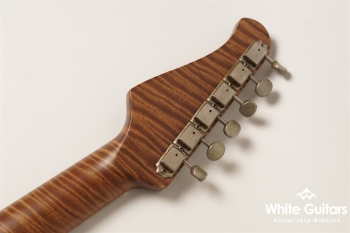 XSC-4 Black over Shoreline Gold - Heavy Aged / 5A Grade Flame Maple Neck