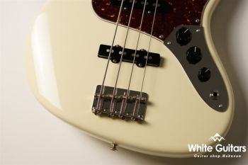 American Vintage II 1966 Jazz Bass - Olympic White