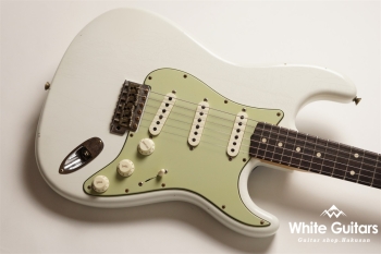LTD ’62/’63 Stratocaster LTD ’62/’63 Stratocaster Journeyman Relic - Aged Olympic White