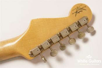 LTD ’62/’63 Stratocaster LTD ’62/’63 Stratocaster Journeyman Relic - Aged Olympic White