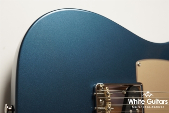 MT1-STD/R - Dark Lake Placid Blue / Gold Acryl Pick Guard