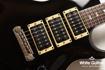 Chris Henderson Signature - Black