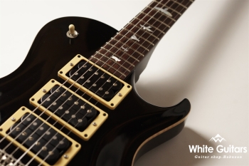 Chris Henderson Signature - Black