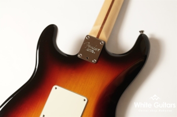 American Standard Stratocaster - 3-Color Sunburst