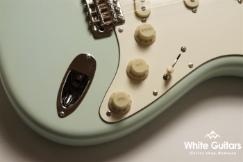 g7-ST/M - Sonic Blue / White Binding & Block Inlays