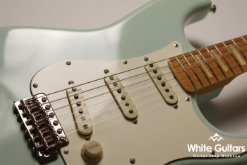 g7-ST/M - Sonic Blue / White Binding & Block Inlays