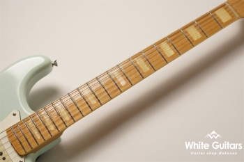 g7-ST/M - Sonic Blue / White Binding & Block Inlays