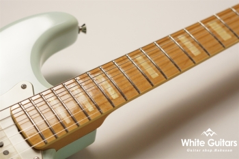 g7-ST/M - Sonic Blue / White Binding & Block Inlays