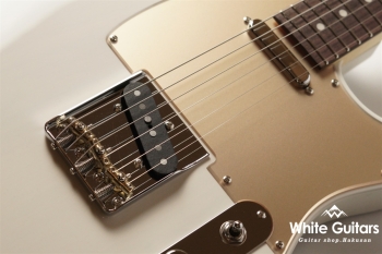 MT2-STD/R - White Blonde / Gold Acryl Pick Guard