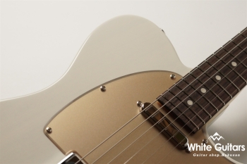 MT2-STD/R - White Blonde / Gold Acryl Pick Guard