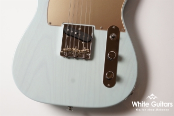 MT2-STD/R - Sonic Blue Blonde / Gold Acryl Pick Guard