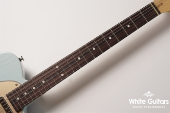 MT2-STD/R - Sonic Blue Blonde / Gold Acryl Pick Guard