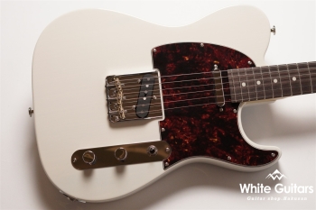 White Guitars Online Store