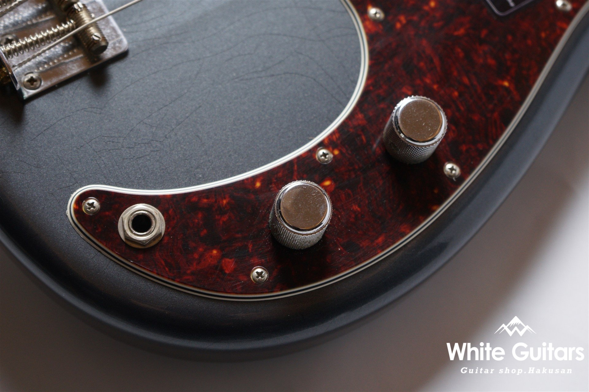 Limited Edition Vintera II Road Worn 60s Precision Bass - Charcoal Frost Metallic