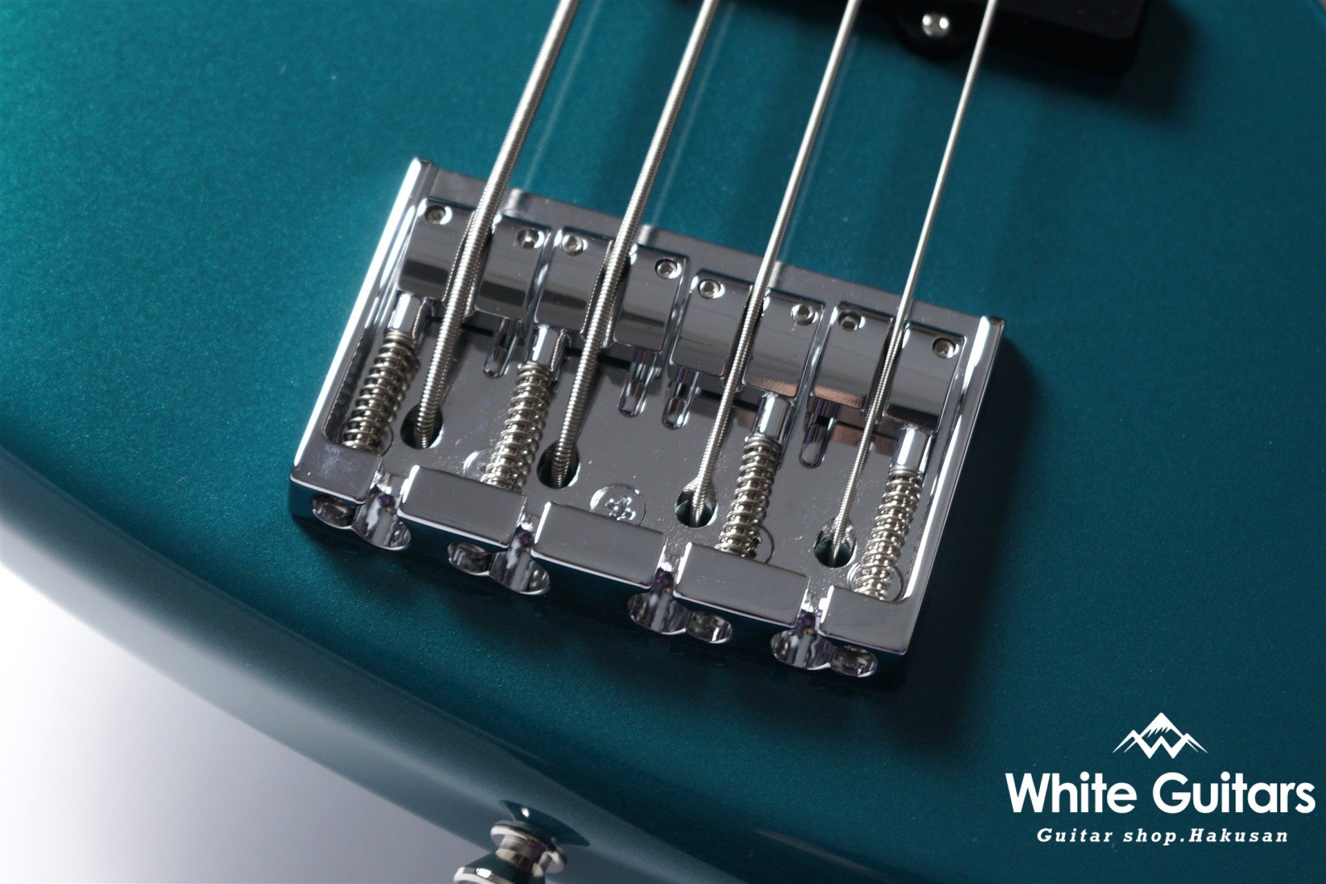 Standard-J - Beetle Green Metallic