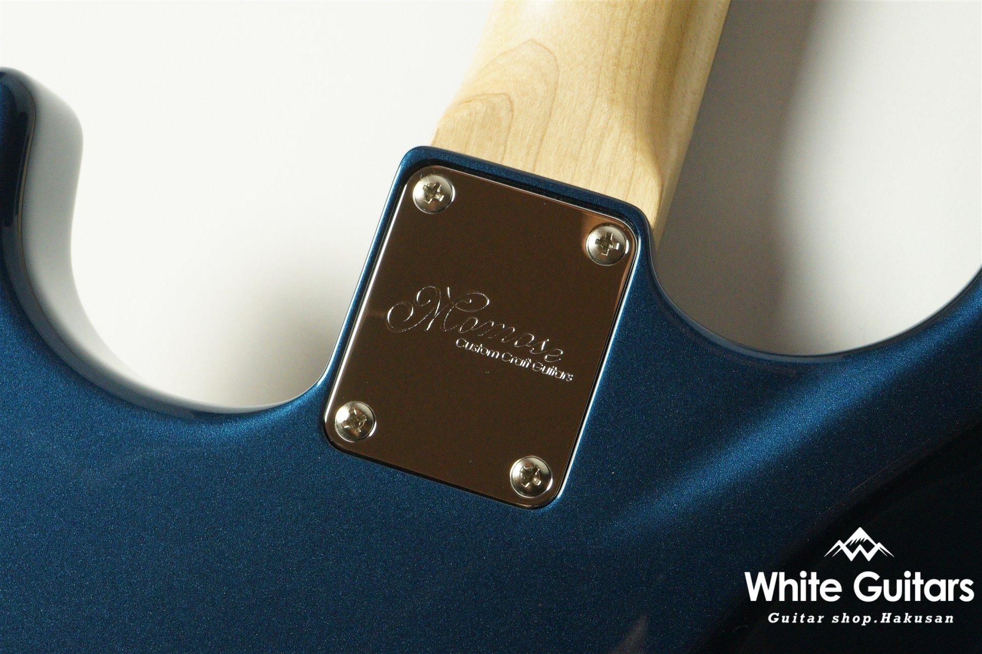 MC1-STD/R - Dark Lake Placid Blue / Gold Acryl Pick Guard