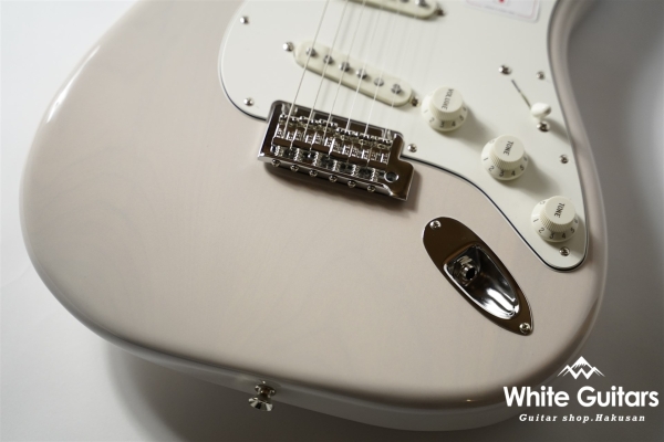 Made in Japan Hybrid II Stratocaster - US Blonde