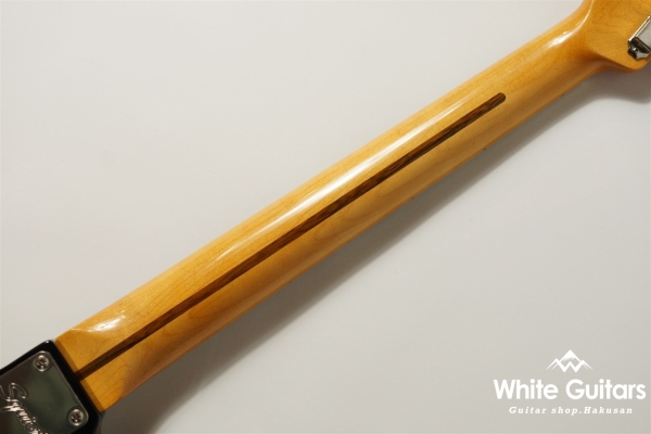 Classic Vibe ’70s Jaguar - Black