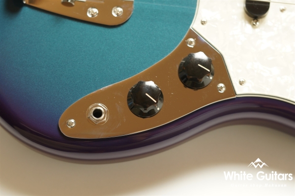 Vintera II 70s Mustang Bass - Competition Burgundy