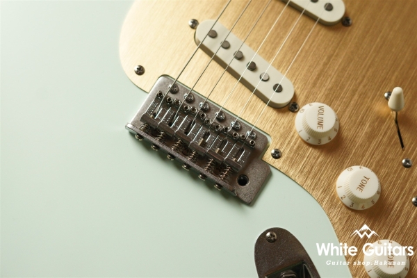 40th Anniversary Stratocaster Vintage Edition - Satin Sonic Blue