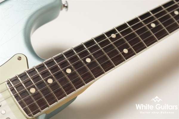 TRAD MASTER SIGMA SSS - Ice Blue Metallic - Medium Aged w / binding neck