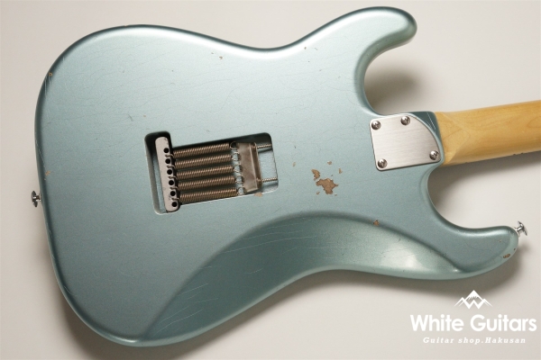 TRAD MASTER SIGMA SSS - Ice Blue Metallic - Medium Aged w / binding neck