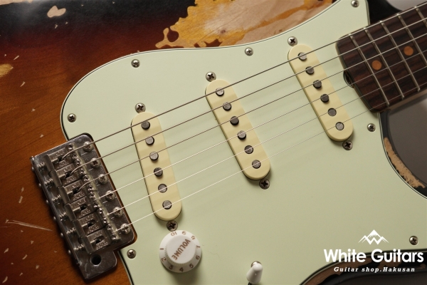Mike McCready Stratocaster - 3-Color Sunburst