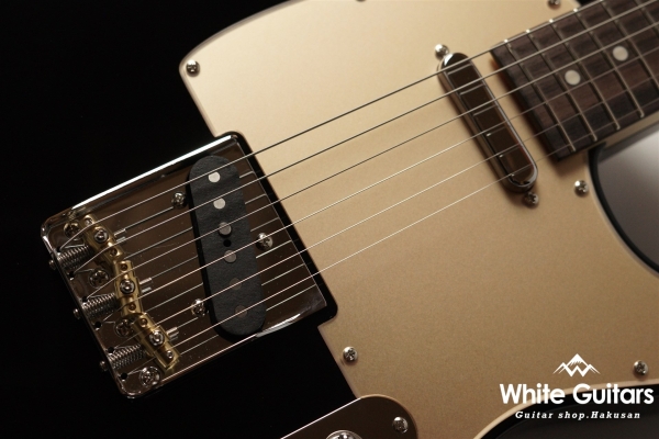MT1-STD/R - Black / Gold Acryl Pick Guard