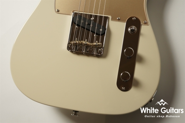 MT1-STD/R - Olympic White / Gold Acryl Pick Guard