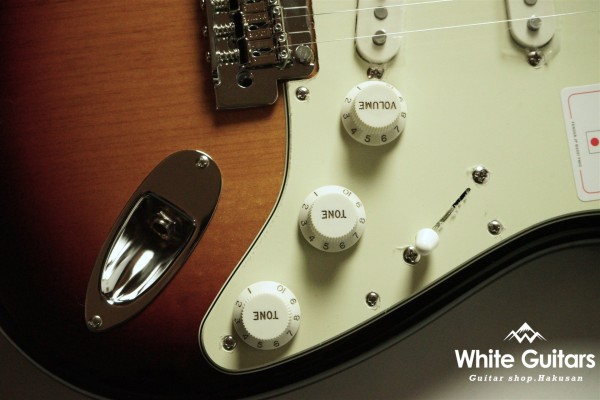 Made in Japan Hybrid II Stratocaster - 3-Color Sunburst
